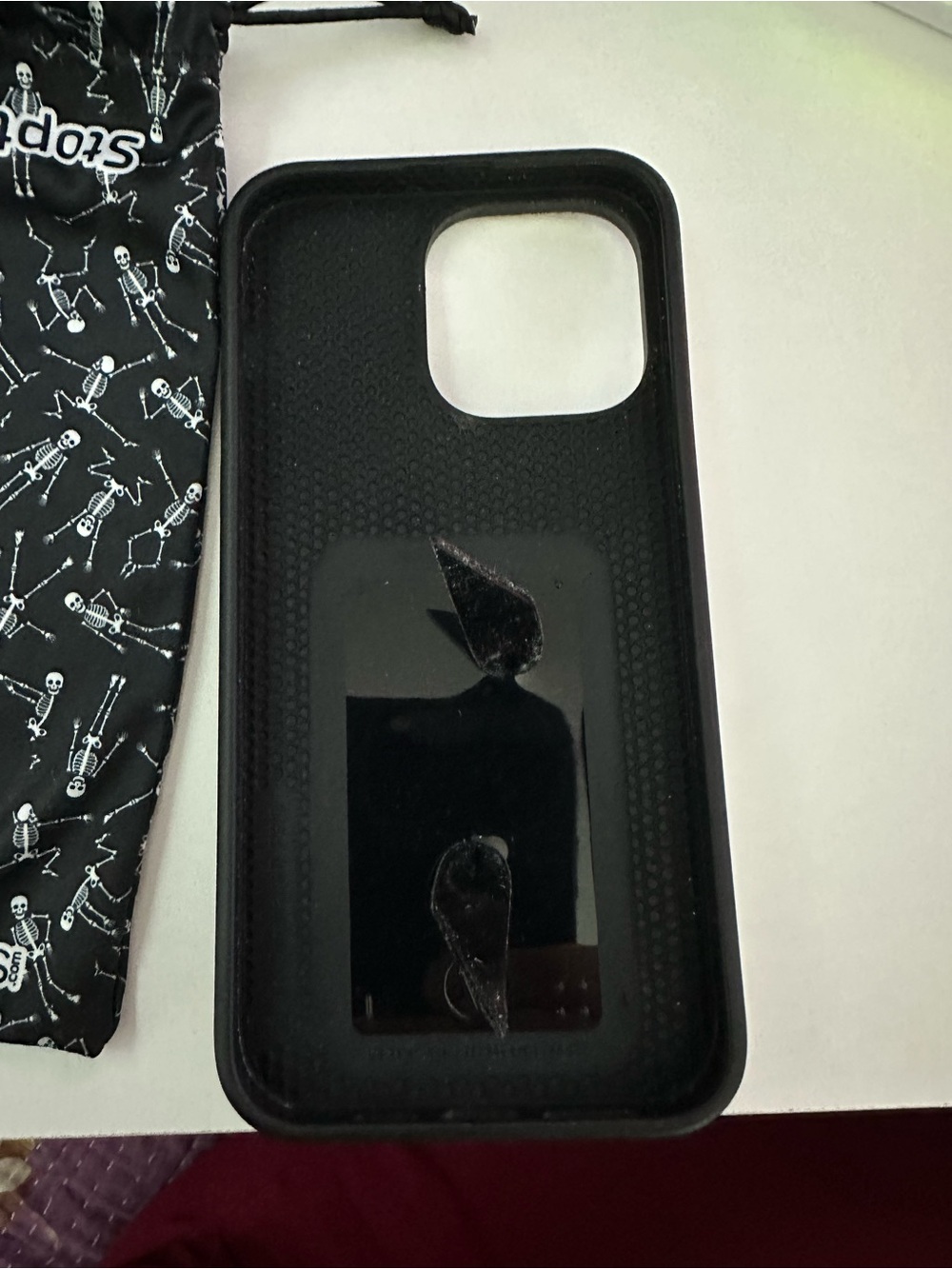 Loopy Case - Picture 2 of 4